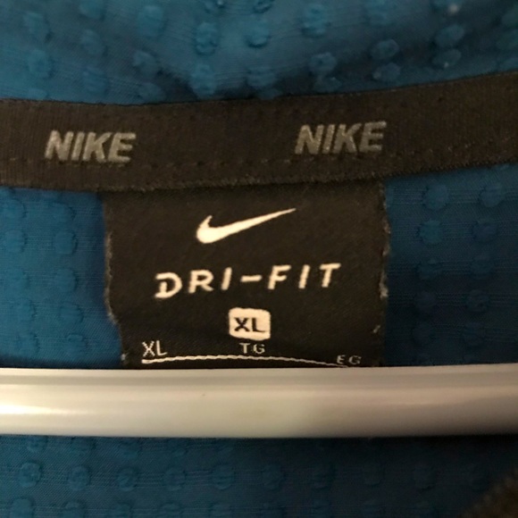 Nike Dry-Fit Jacket - Picture 3 of 3
